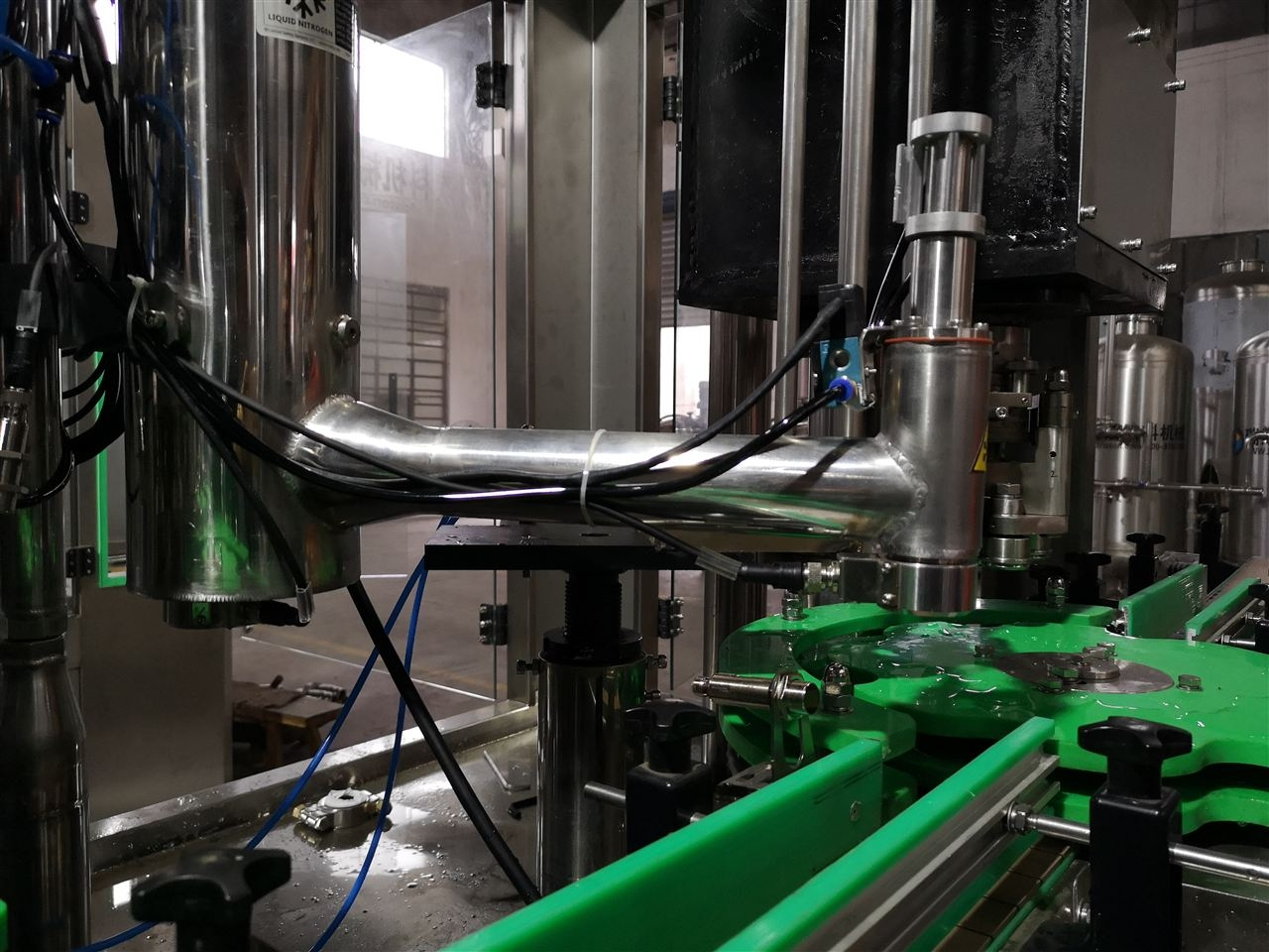 液氮無菌加注機(jī) 液氮無菌加注機(jī)